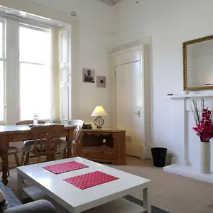 Grindlay Street Apartment